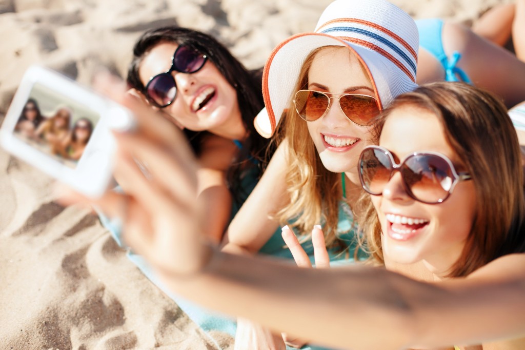 Group Of Girls Wearing Glasses